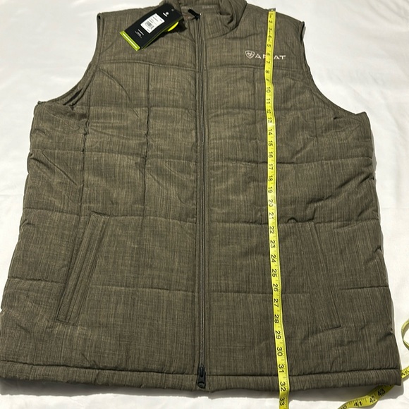 ARIAT Insulated Vest - Picture 5 of 16